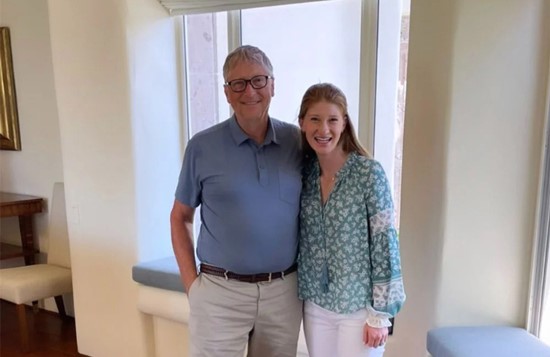 Hậu ly hôn, Bill Gates và con gái khoe ảnh vui vẻ bên nhau