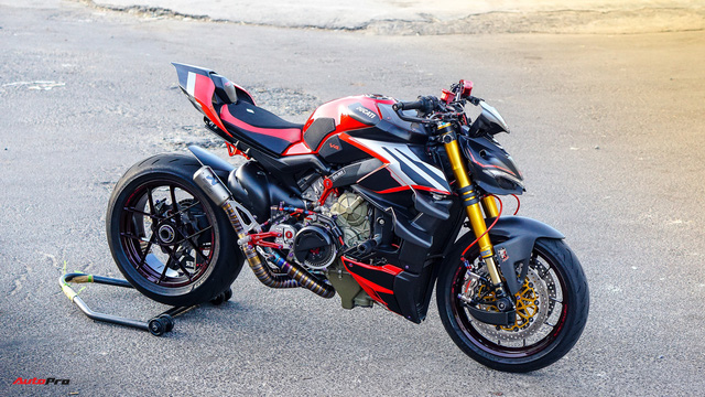 Bản độ Ducati Streetfighter V4 hoành tráng tiêu tốn tới cả tỷ đồng để 'lên đồ chơi' - Ảnh 1