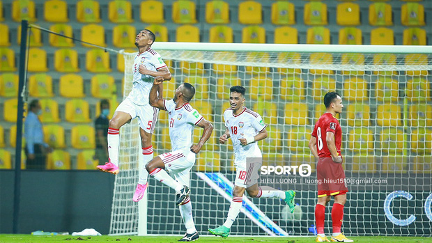 Kết quả trận đấu Việt Nam 2 - 3 UAE: Người thắng cũng vui mà kẻ thua cũng 'sướng', đội tuyển Việt Nam chính thức đoạt vé vào vòng loại thứ 3 - Ảnh 3