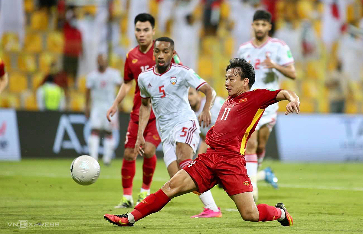 Bàn thắng rất nhiều ý nghĩa của Minh Vương vào lưới UAE.