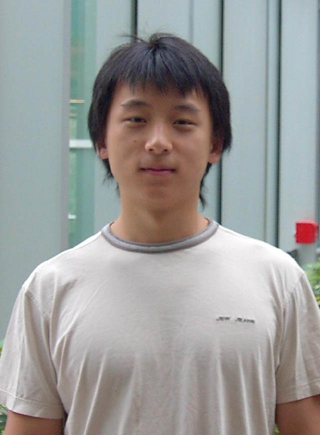 Năm 12 tuổi, Doãn Hi trở thành sinh viên trẻ nhất trường Đại học Khoa học và Công nghệ Trung Quốc.