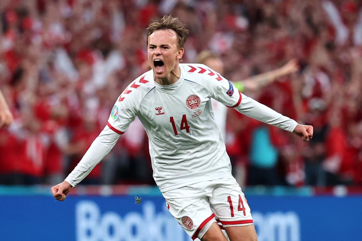 Kết quả EURO 2020: Đan Mạch 4-1 Nga, câu chuyện cổ tích Andersen vẫn được viết tiếp - Ảnh 2