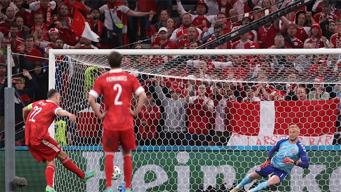 Kết quả EURO 2020: Đan Mạch 4-1 Nga, câu chuyện cổ tích Andersen vẫn được viết tiếp - Ảnh 3