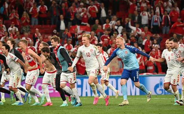 Kết quả EURO 2020: Đan Mạch 4-1 Nga, câu chuyện cổ tích Andersen vẫn được viết tiếp - Ảnh 5