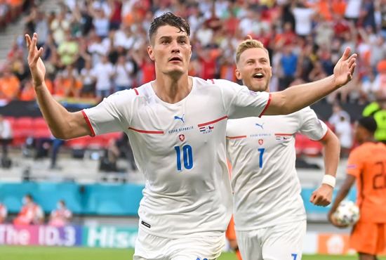 Kết quả EURO 2020: Hà Lan 0-2 Czech, thẻ đỏ ngớ ngẩn và điểm kết đáng tiếc cho 'Cơn lốc màu da cam' - Ảnh 5