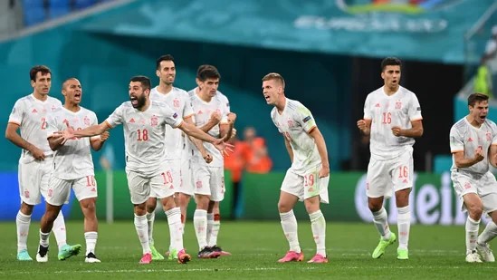 Kết quả EURO 2020: Tây Ban Nha 1-1 Thụy Sĩ (pen 2-1), bản lĩnh "Bò tót" 