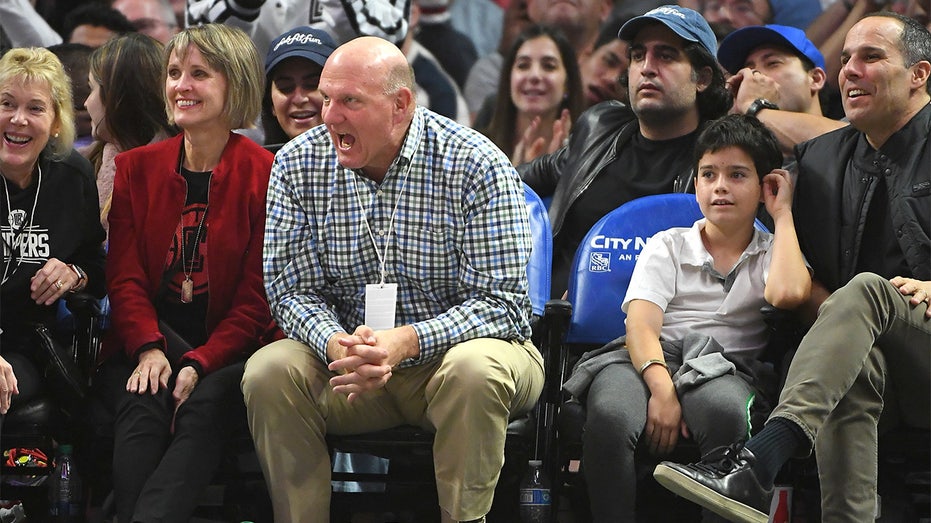 Ballmer còn sở hữu đội bóng rổ nhà nghề Mỹ Los Angeles Clippers.