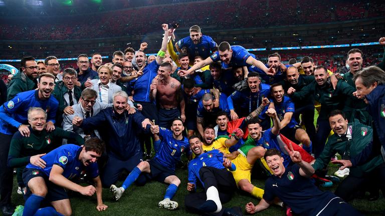 Xin chúc mừng Italia, tân vương của bóng đá châu Âu.