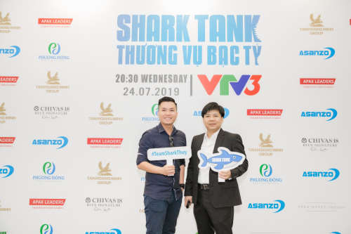 Ông Tuấn và Shark Thủy, người đầu tư vốn cho phần mở rộng sau này của thương hiệu.