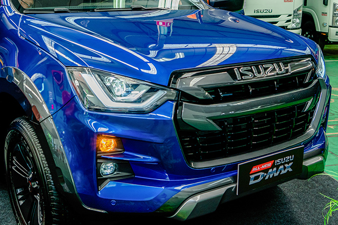 Xe bán tải Isuzu D-max mới có mặt tại Việt Nam với giá từ 630 triệu  - Ảnh 1