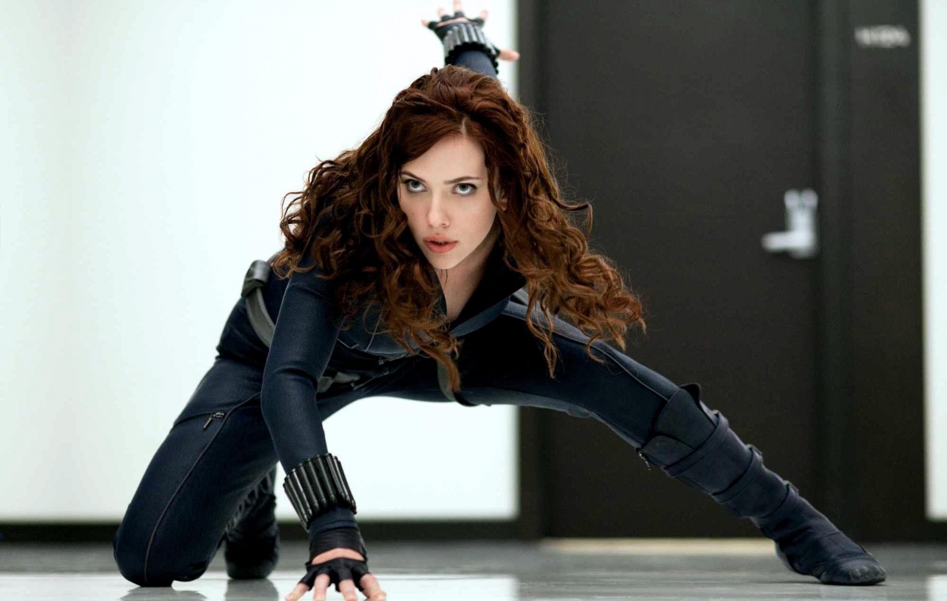 Màn debut quá đỗi ấn tượng của Black Widow trong Iron man 2.