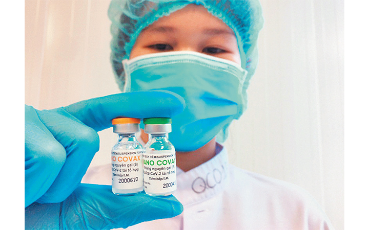  Danh sách 16 nhóm đối tượng được ưu tiên tiêm chủng vaccine COVID-19 tại Việt Nam - Ảnh 2