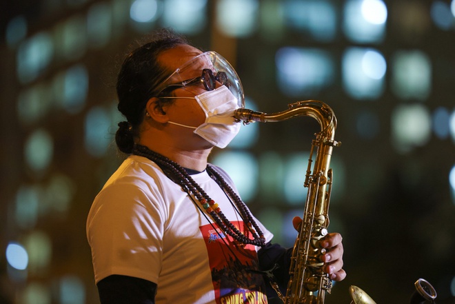 Nghệ sĩ saxophone nổi tiếng Trần Mạnh Tuấn đột quỵ tại nhà riêng - Ảnh 2