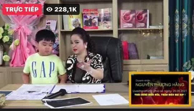 Hiện tượng mạng Lộc Fuho livestream hút người xem tới vài trăm ngàn, suýt thì phá cả kỷ lục bà Phương Hằng.