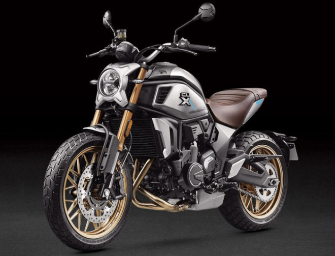 Xe mô tô thể thao CFMoto 700CL-X 2021 cuốn hút phái mạnh