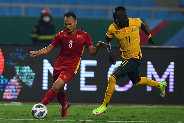 Hàng công của Australia im tiếng trước lối chơi đeo bám quyết liệt của các cầu thủ Việt Nam.