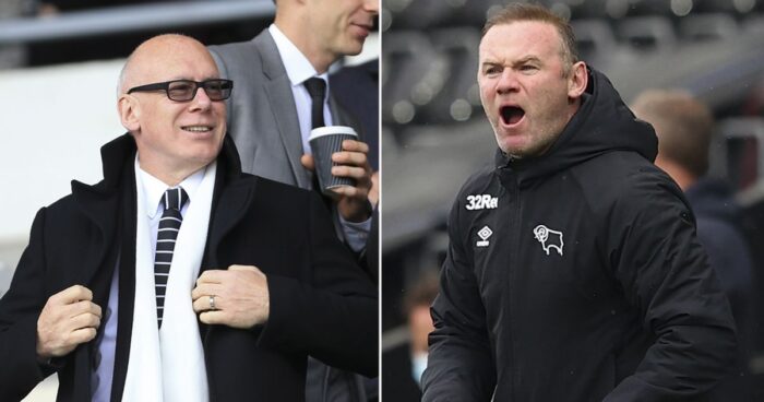 Wayne Rooney cho rằng chủ tịch Morris (trái) đã cư xử không trung thực và trốn tránh.