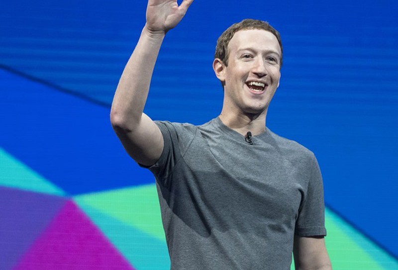 Mark Zuckerberg cũng đã tiêu ‘hàng tấn’ tiền mặt vào những thứ từ xa hoa đến công tác từ thiện.