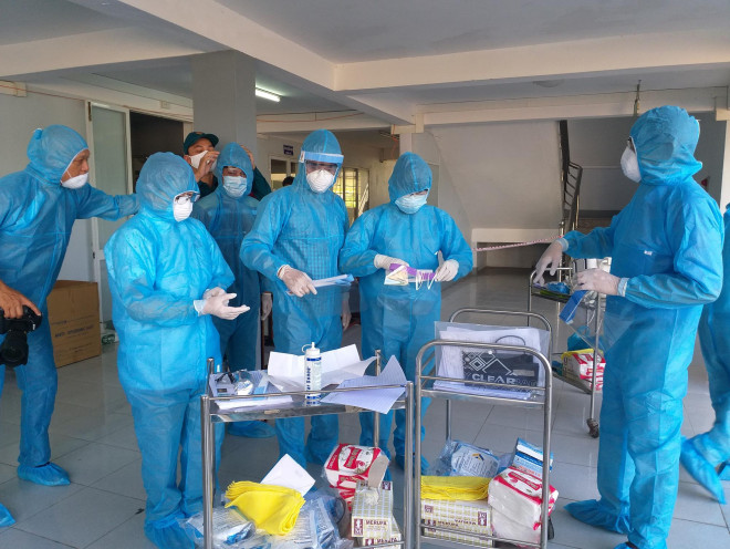 Cơ quan chức năng Quảng Nam đã chuyển 2 sư cô này vào Bệnh viện Đa khoa Trung ương Quảng Nam để điều trị.