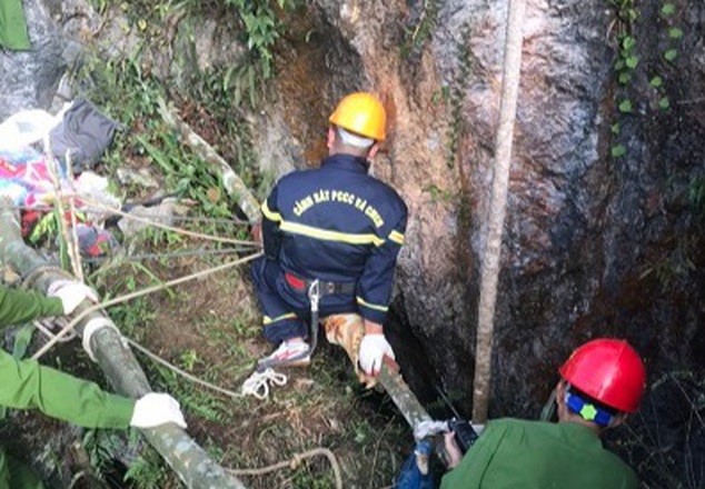 Hà Giang: Đi tìm đá quý, nam thanh niên rơi xuống hang sâu 147m