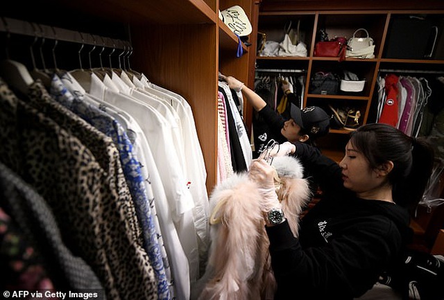 Dọn tủ đồ cho nhà giàu - cái nghề nghe có vẻ mới lạ nhưng lại được ưa chuộng tại Trung Quốc trong những năm gần đây.