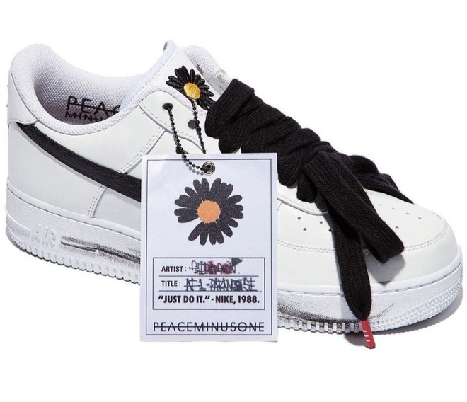 Nike bị "sập web" chỉ vì giày hoa cúc của G-Dragon