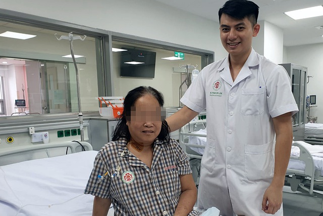 Hà Nội: Người phụ nữ suýt tử vong chỉ vì một vết ong đốt