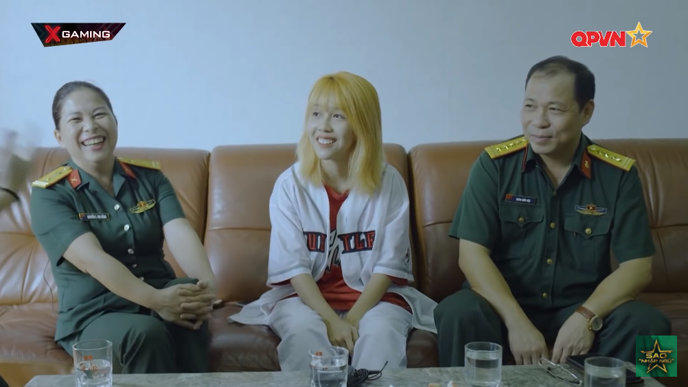 Choáng với gia thế "quân nhân" nhà Hậu Hoàng: Bố là Đại tá, mẹ là Trung tá