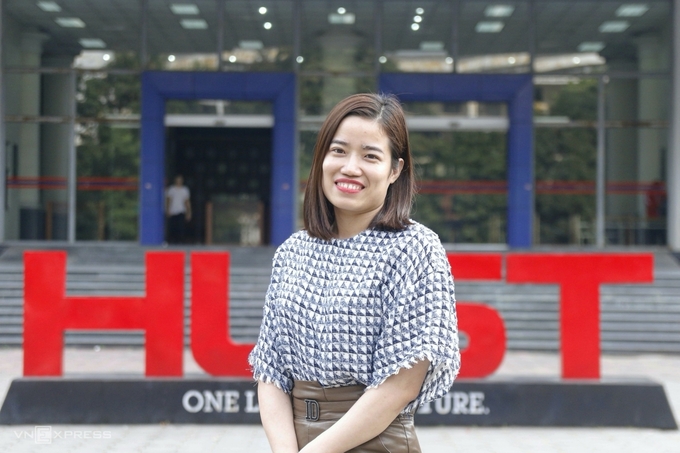 Cô giáo Hà trở thành nữ phó giáo sư trẻ nhất năm 2020.