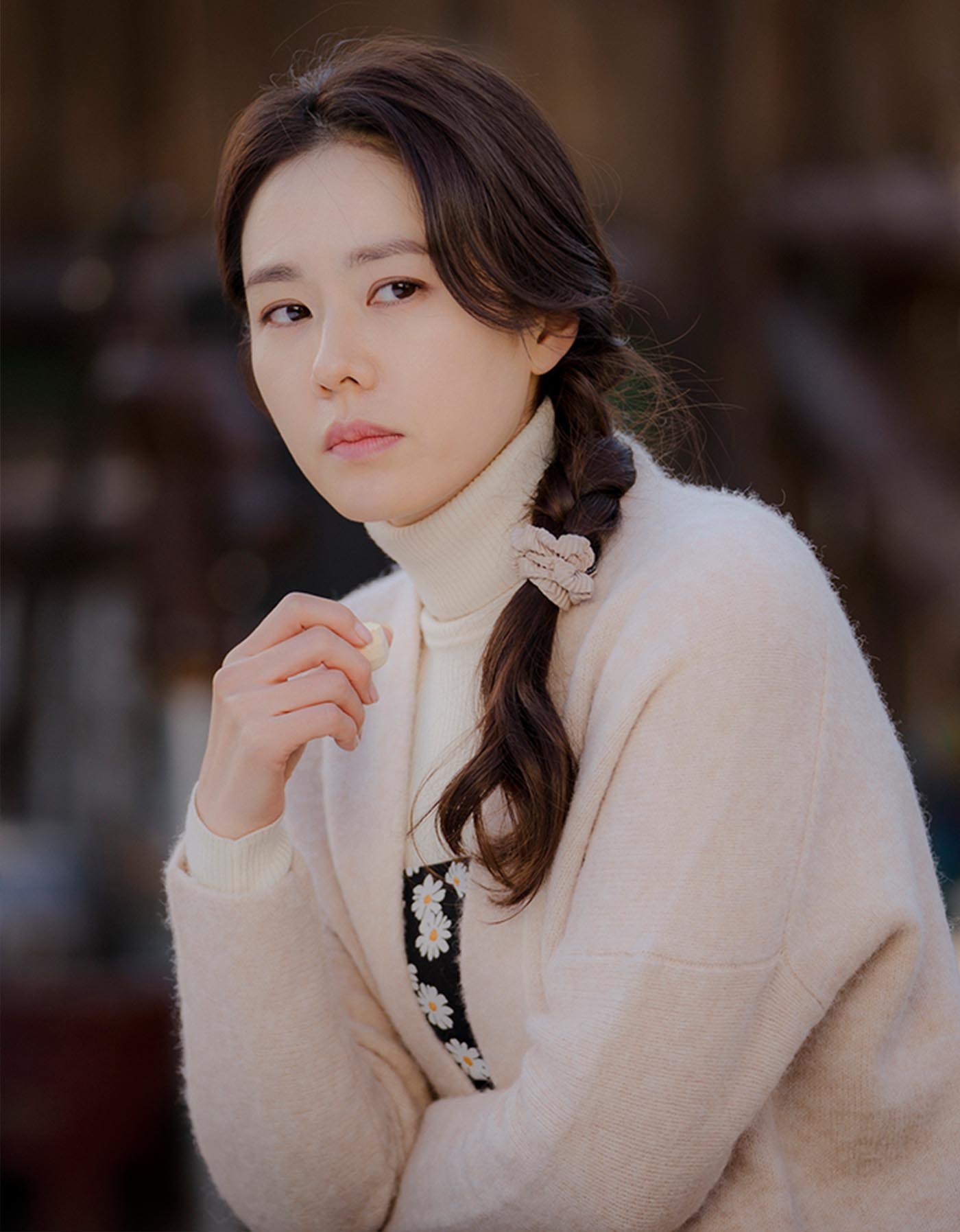 Son Ye Jin là một trong ít nữ diễn viên Hàn Quốc sở hữu lối diễn xuất đa dạng, thành công vang dội ở cả truyền hình lẫn điện ảnh.
