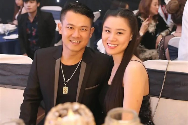 Vân Quang Long và vợ.