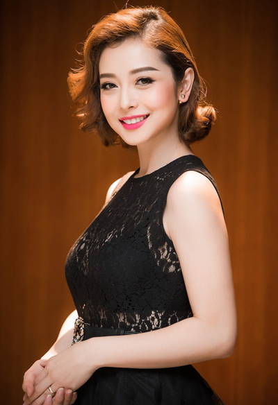 Jennifer Phạm từng một thời là biểu tượng nhan sắc của showbiz Việt.