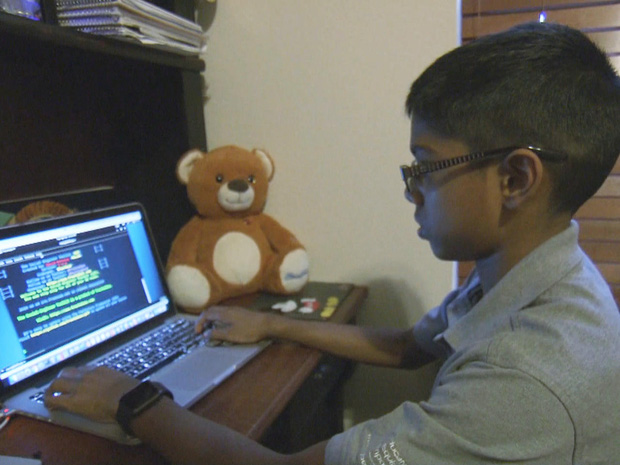 Cậu bé 11 tuổi nổi lòng tham và đòi bố mẹ giao nộp 1 triệu rupee để tiêu xài bằng việc làm hacker.
