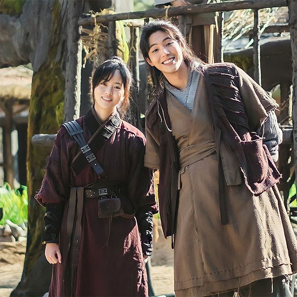 Bộ phim mới nhất do Kim Ji-soo vào vai nam chính và sự tái xuất của Kim So Hyun có nguy cơ bị hoãn chiếu trước sự tẩy chay của cư dân mạng.