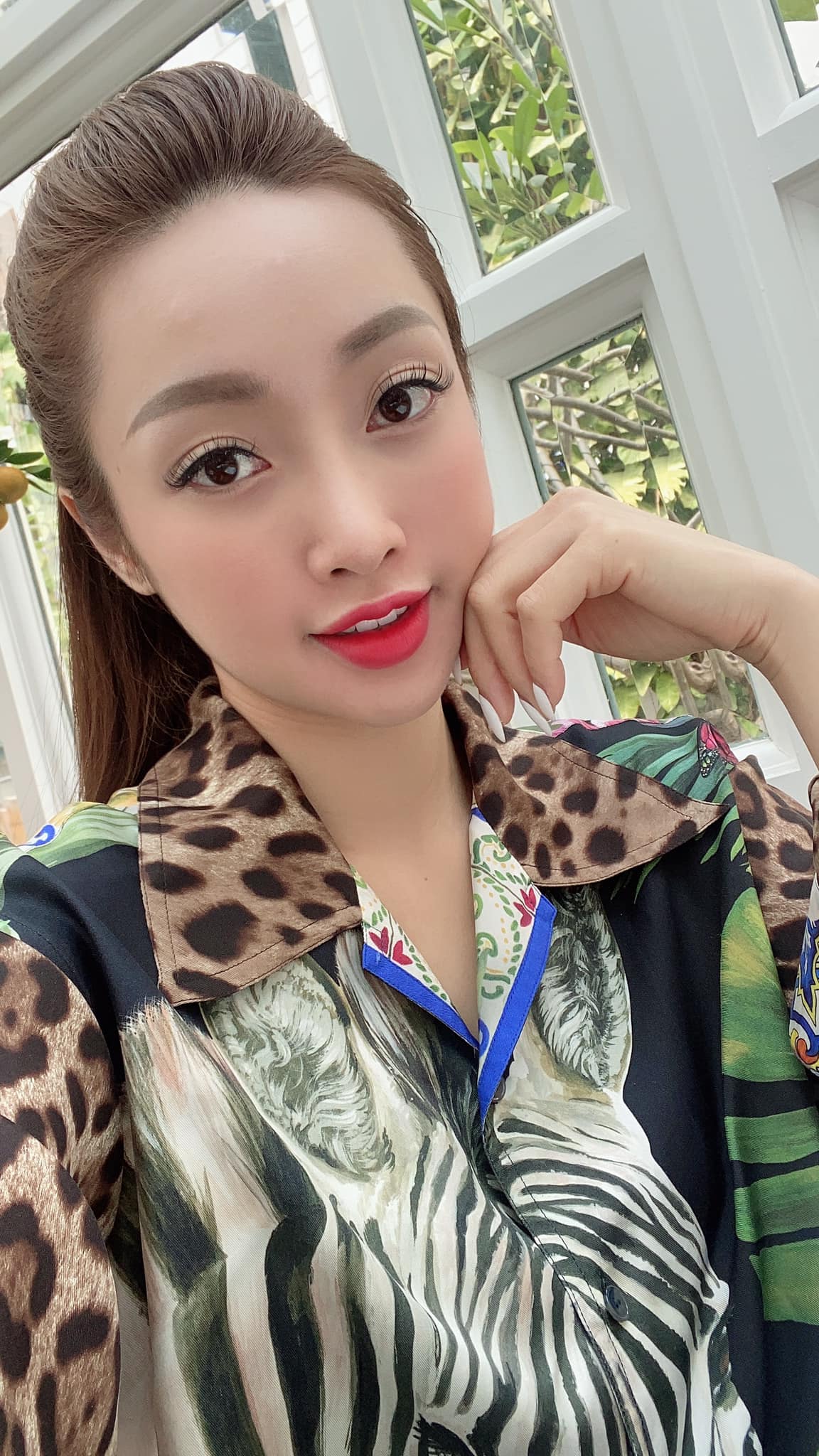 Cận cảnh gương mặt xinh đẹp của vợ 3 kém 16 tuổi của Chi Bảo
