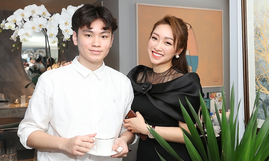 Lý Thùy Chang còn có mối quan hệ rất tốt với con riêng của nam diễn viên.