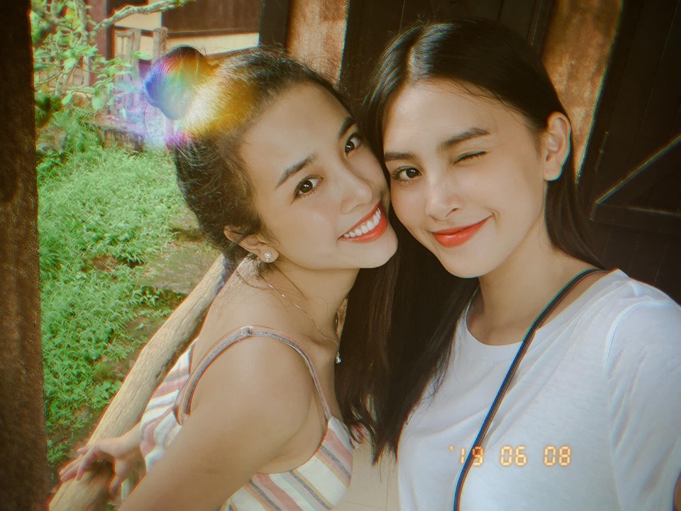 Kể từ sau cuộc thi Hoa hậu Việt Nam 2018, hai người đẹp Thúy An và Tiểu Vy ngày càng trở nên thân thiết.