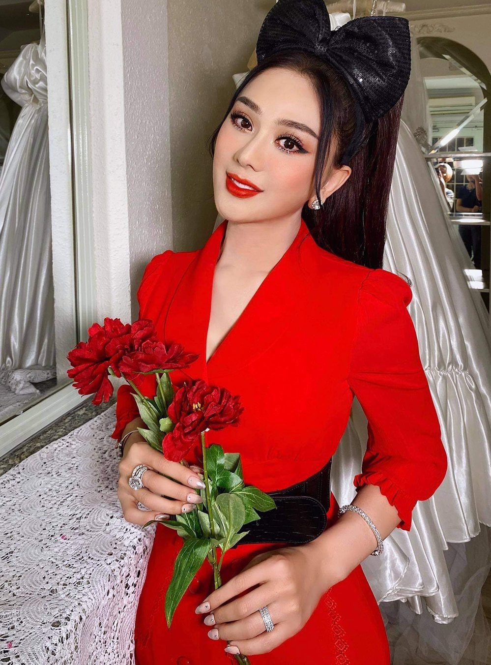 Lâm Khánh Chi là một trong những sao Việt chuyển giới nổi tiếng khắp làng giải trí Việt hiện tại.