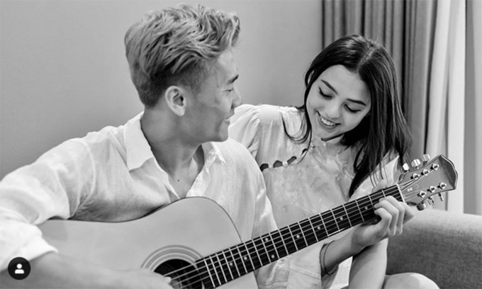 Đang mặn nồng với bạn gái Tây, Bùi Tiến Dũng bất ngờ khiến dân tình khó hiểu: 'Chúng ta có đang hạnh phúc không?'