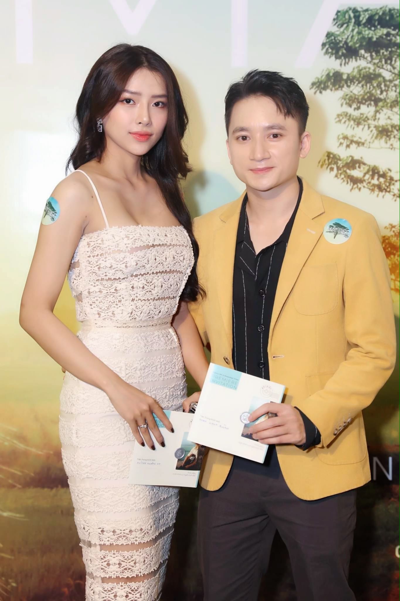 Phan Mạnh Quỳnh có chuyện tình 5 năm với bạn gái kém tuổi Khánh Vy.