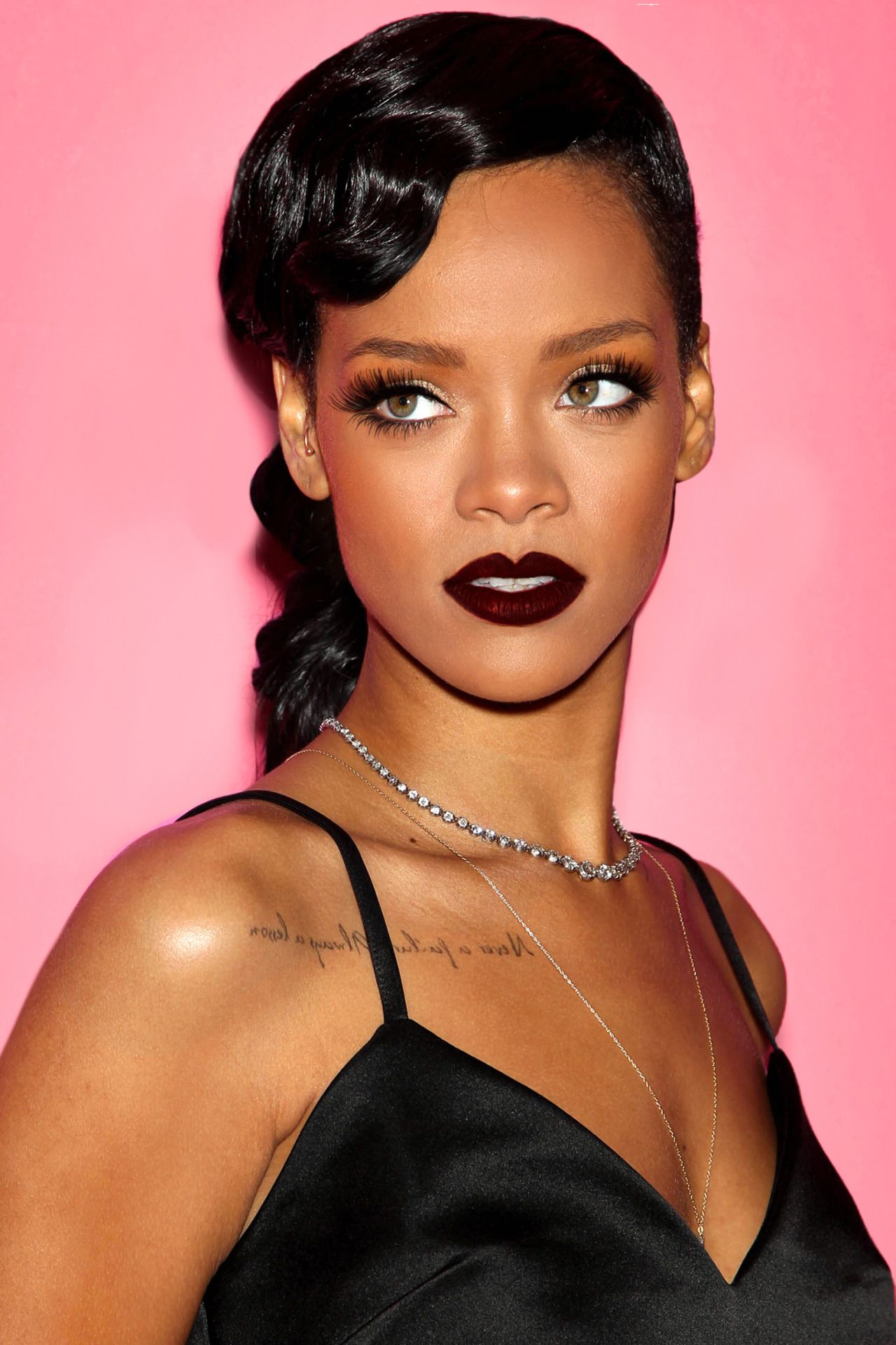 Rihanna là nữ ca sĩ giàu nhất thế giới vào năm 2020.