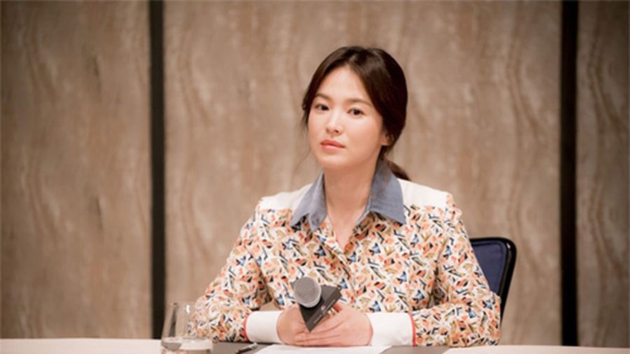 Song Hye Kyo từng bị quản lý thân thiết tống tiền 5,4 tỷ và đe dọa tạt axit
