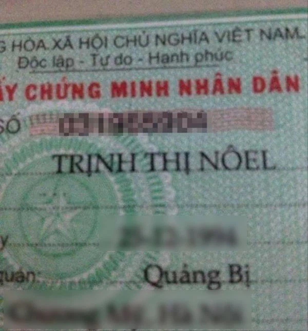 Chắc hẳn cô bé này được sinh ra vào ngày Giáng Sinh