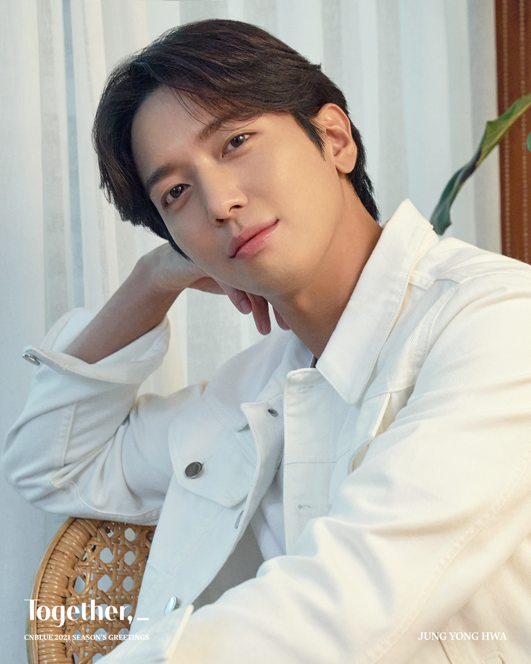 Yong Hwa (CNBLUE) đăng ảnh người bê bết máu me, còn cảm ơn khán giả