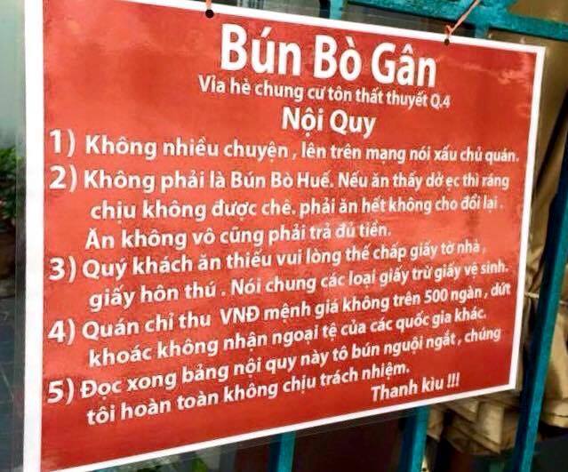 Một hàng quán ăn trước đây tại Sài Gòn cũng từng nổi tiếng khi chủ quán chia sẻ tấm bảng đỏ với nội quy hài hước
