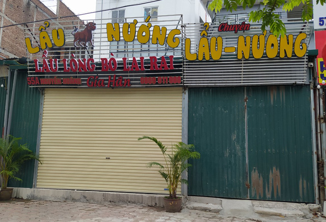 Nhiều quán nhậu, nướng trên phố Nguyễn Hoàng cũng 'vườn không nhà trống'