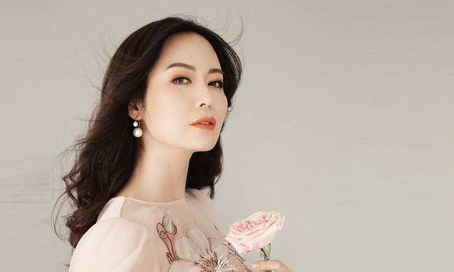 Điều ít biết về Hoa hậu Thu Thủy qua lời kể của "Ông trùm hoa hậu"