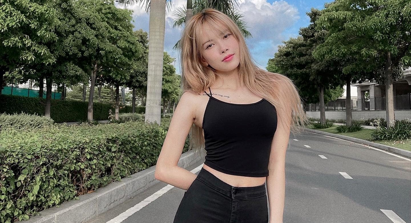 Đăng hình thả thính, Thiều Bảo Trâm thú nhận đợi ai đó "thả tim"