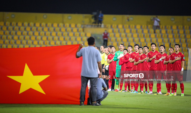 Đội tuyển Việt Nam trong trận gặp UAE tại vòng loại thứ 2 World Cup 2022