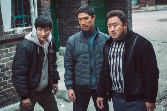 Một cảnh trong The Outlaw 1
